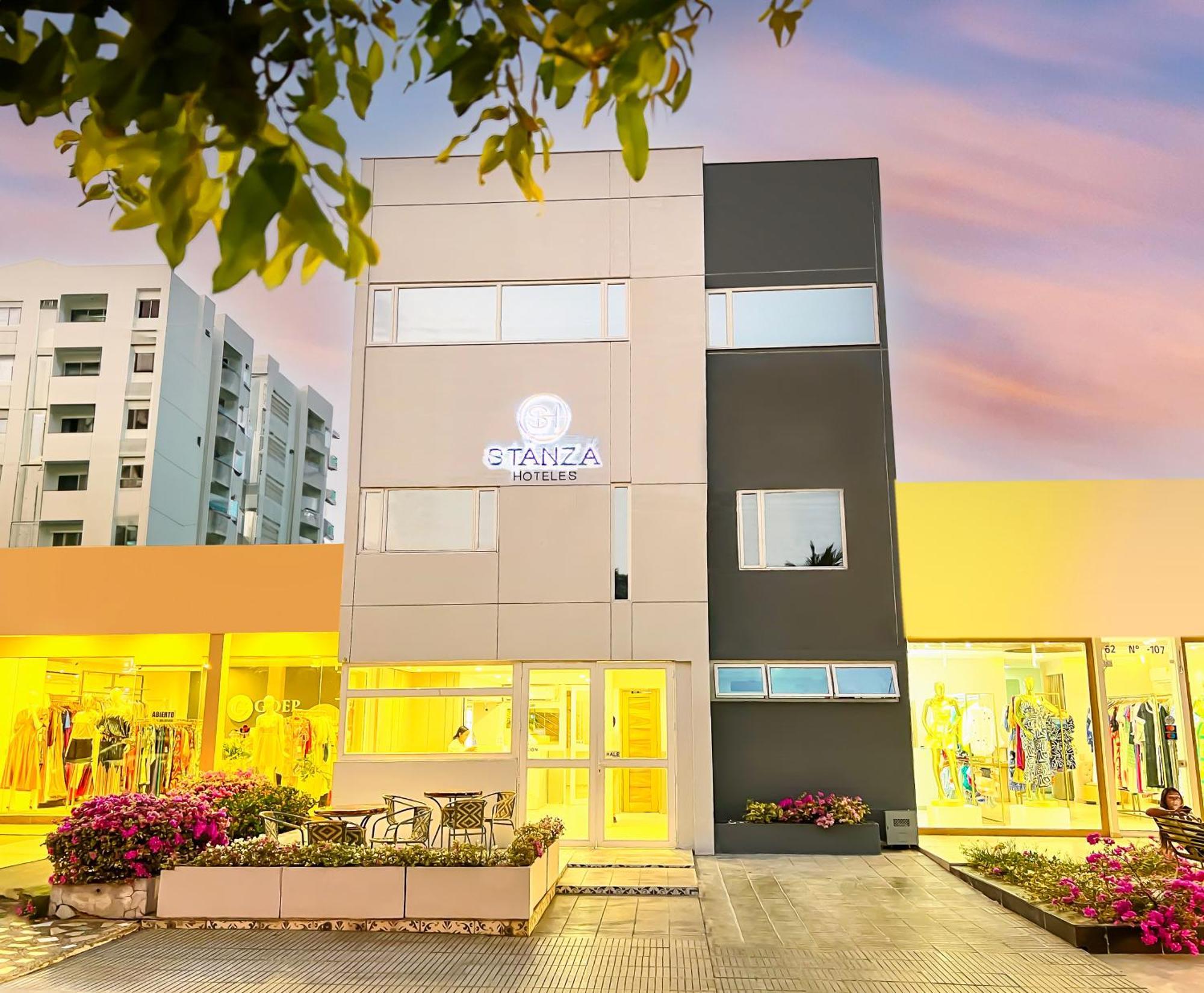 Stanza Hotel Монтерія Екстер'єр фото