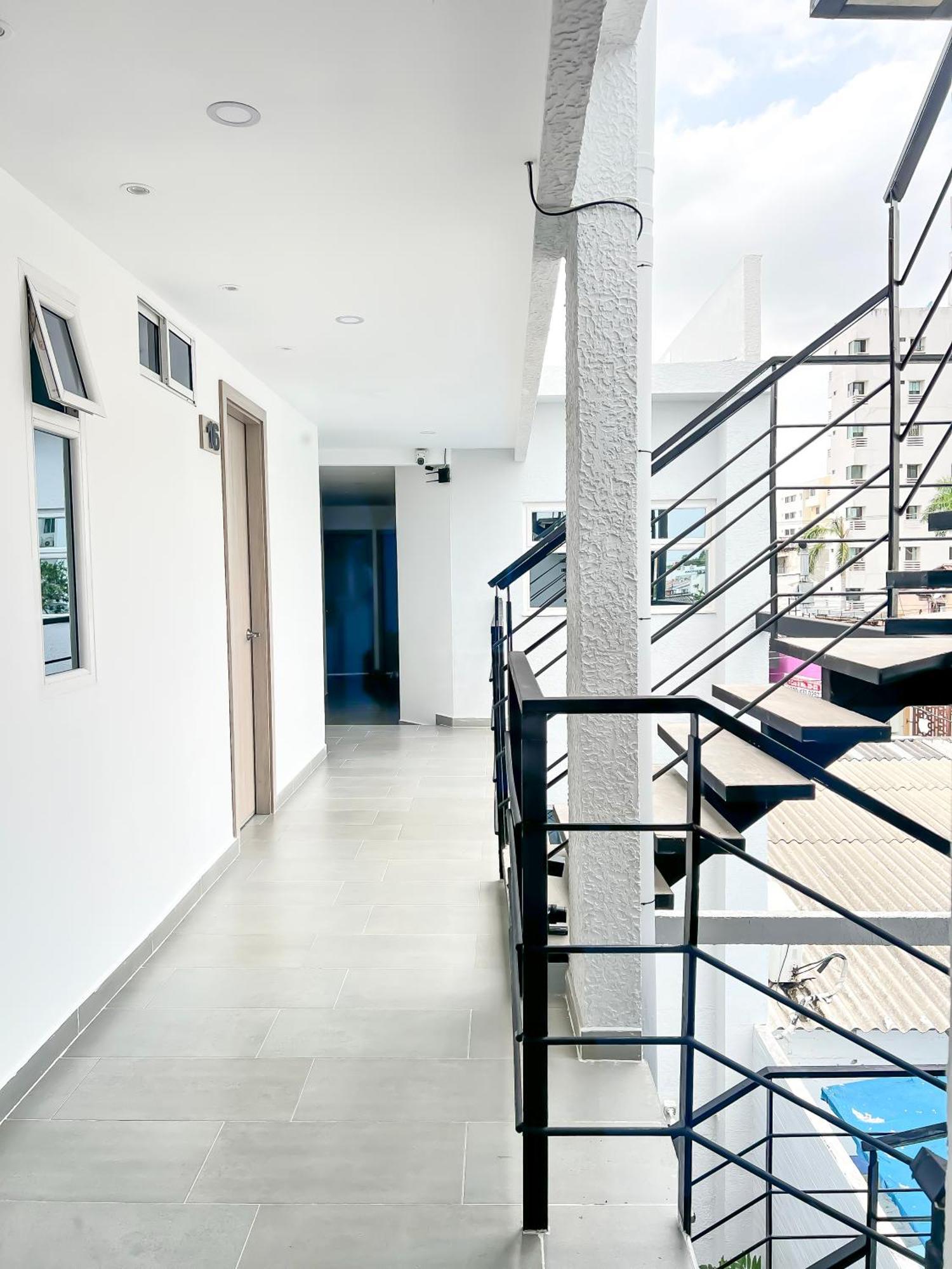 Stanza Hotel Монтерія Екстер'єр фото