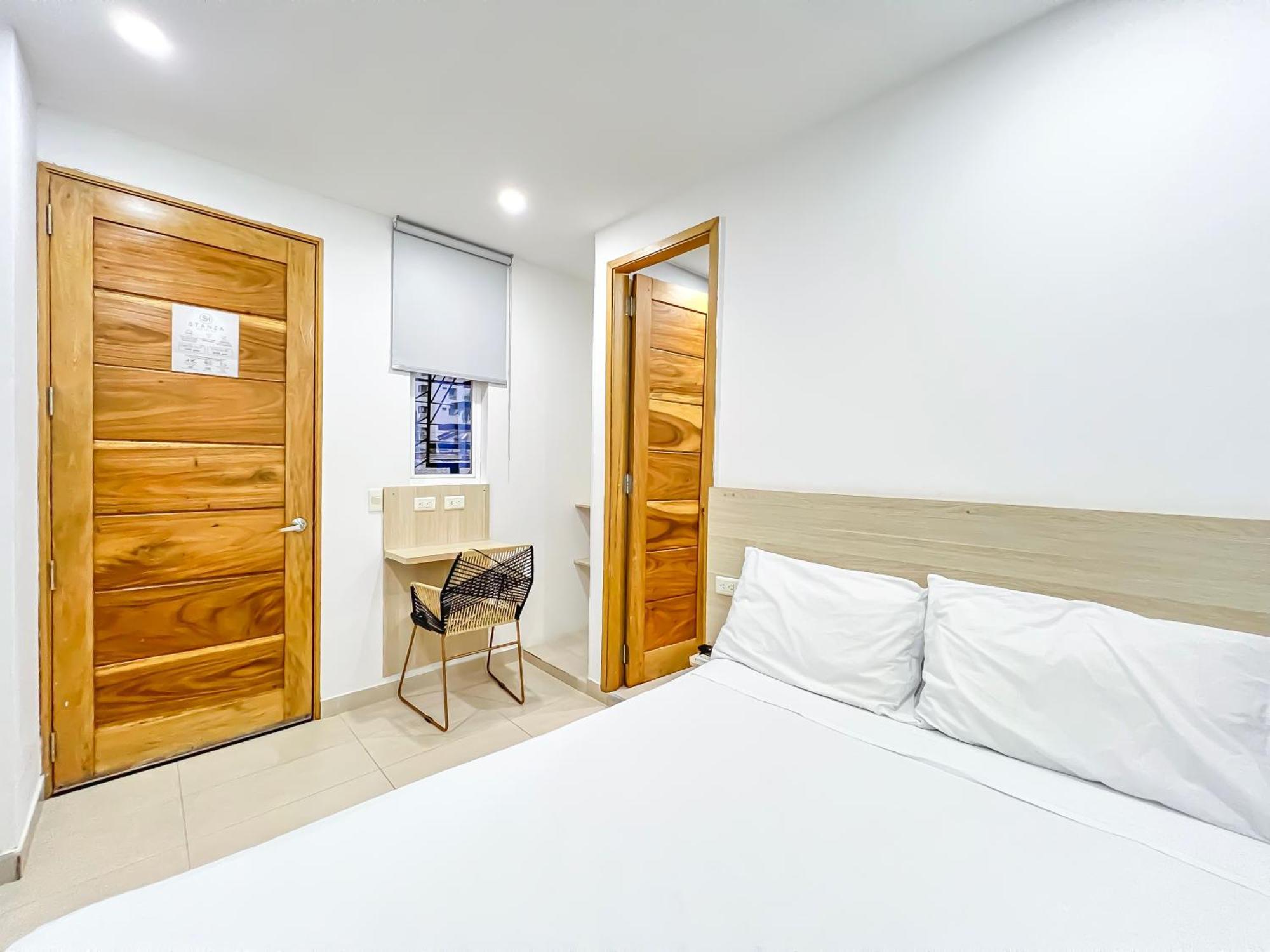 Stanza Hotel Монтерія Екстер'єр фото