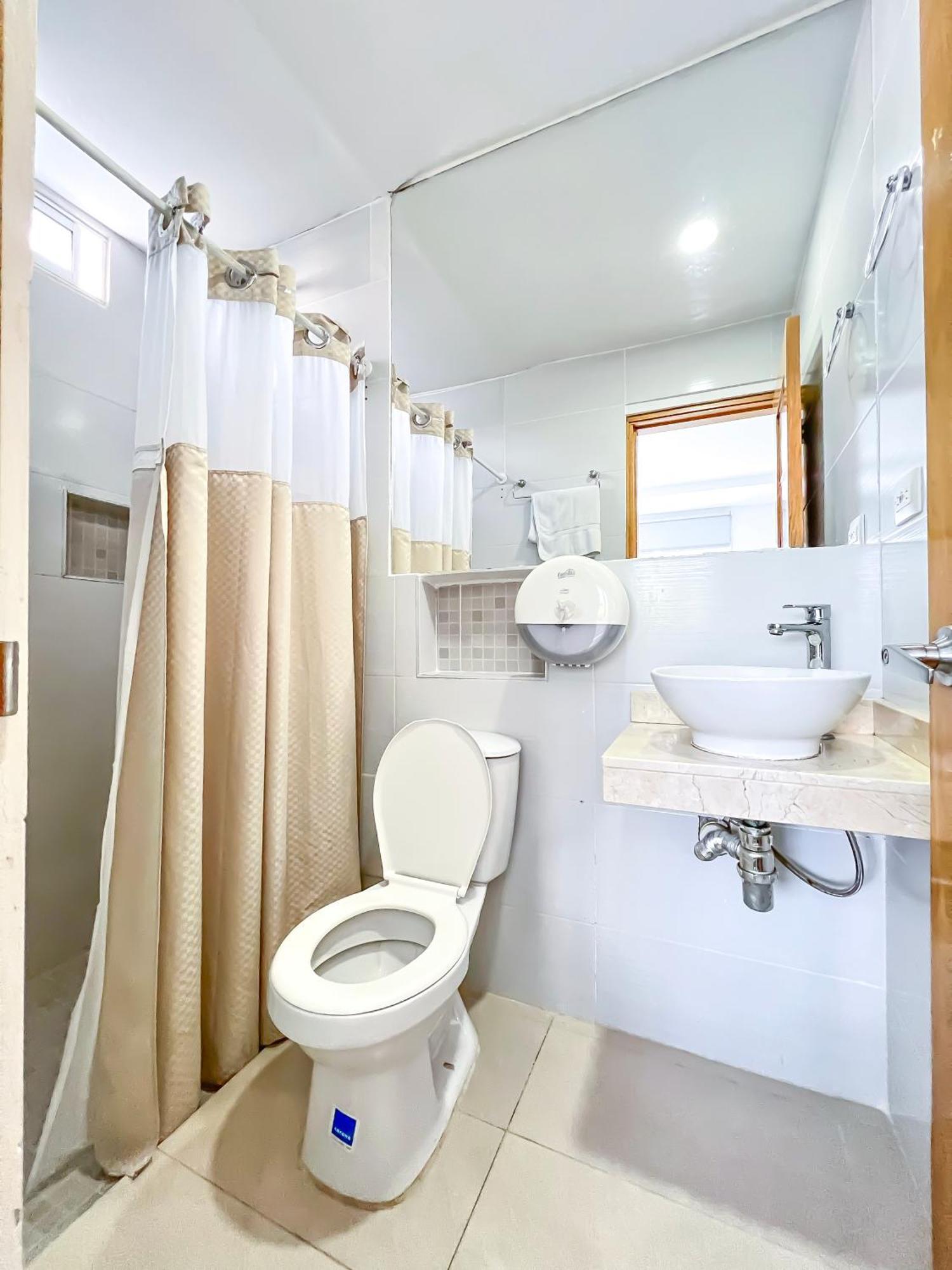 Stanza Hotel Монтерія Екстер'єр фото
